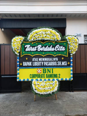 Papan Bunga Duka di Mantikulore