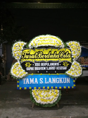 Papan Bunga Duka di Mantikulore